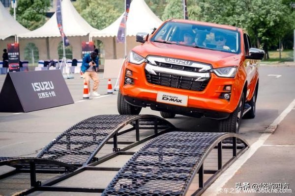 ���Ž�����ʮ��D-MAXƤ�������л��ȴ����� �����ߴ�0.3��