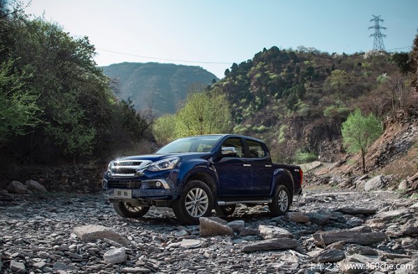 厦门江西五十铃铃拓皮卡限时促销中 优惠0.3万