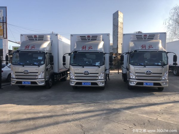 恭喜漯河市吴总喜提解放轻卡冷藏车10台