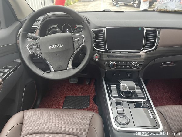 厦门江西五十铃铃拓皮卡限时促销中 优惠0.3万