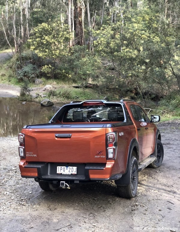 ���Ž�����ʮ���Ż�0.3�� ��������ʮ��D-MAXƤ�����ȴ�����