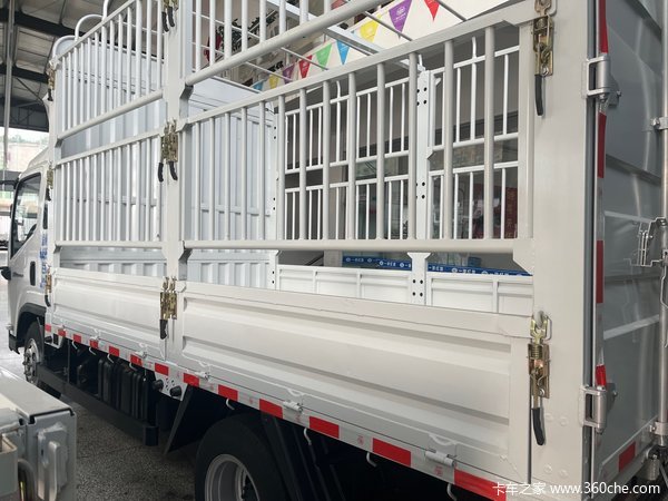解放公狮特价车型，市场巨惠，欲购从速