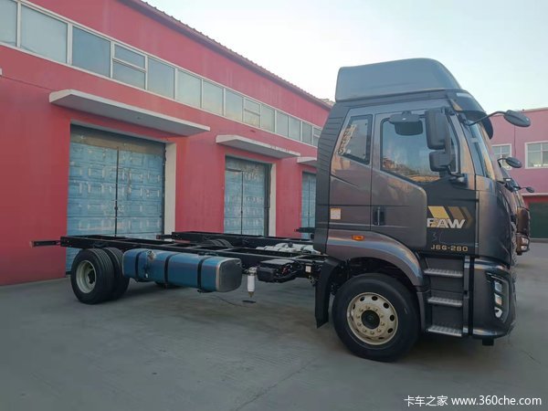 解放J6G载货车哈尔滨市火热促销中 让利高达1万