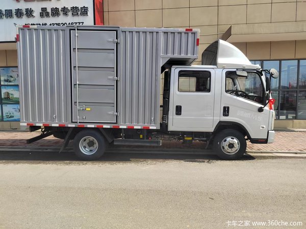 �����캽M5��˫�ţ�����Ψһ�ϻ�3+3�ˣ�700��̥������ɲ