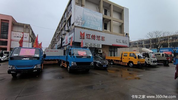 无锡圣邦江铃顺威双排工程黄栏板车欢迎选购