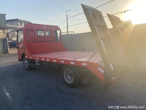一汽解放平板运输车,140马力,8档变速箱,4.2米长2.3米宽