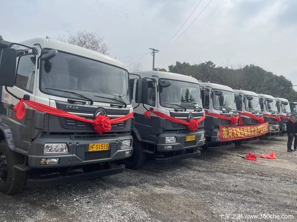 恭喜上海XXX工程公司 喜提东风天锦自卸车