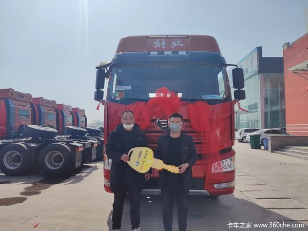 恭喜南乐客户 喜提解放J6P牵引车！！！