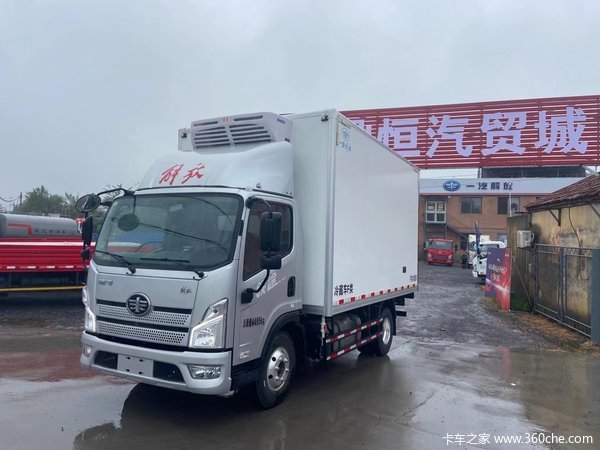一汽解放高端轻卡领途冷藏车,康明斯168马力,法士特8档变速箱!
