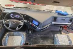 乘龙H5玉柴290马力到店，大马力动力强更省油