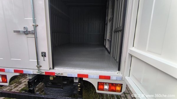 城市配送运输好帮手 无锡圣邦凯威载货车 仅售11.38万