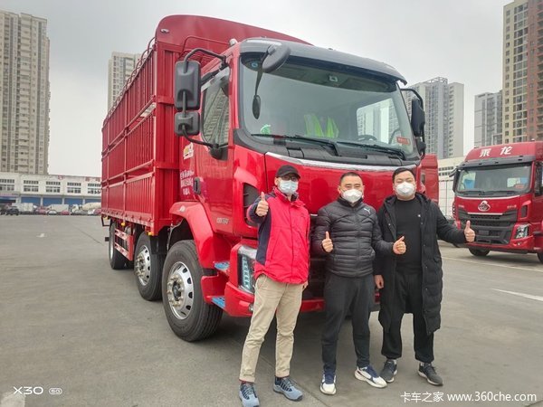 吉日交车 恭喜陈哥喜提新车 马达一响 黄金万两