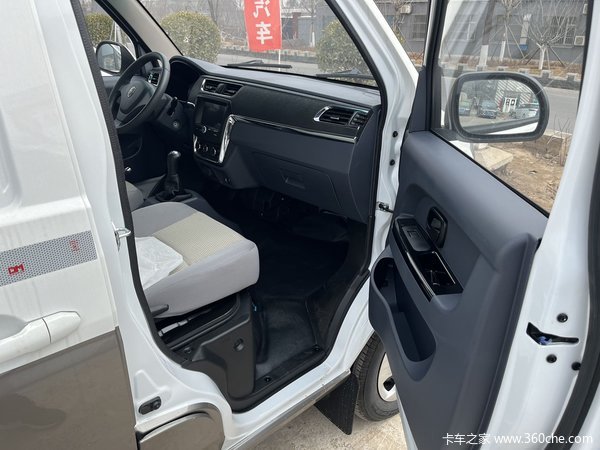 置换补贴2000元，两年0利息优惠购车