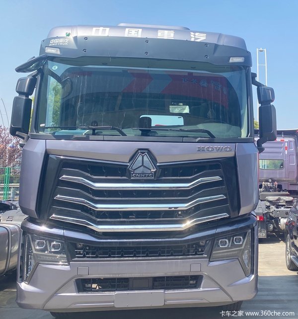 新车到店 杭州市HOWO Max牵引车仅需42.5万元