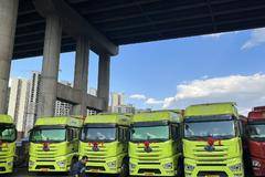 贵州同心元祝张总喜提爱车，马达一响 黄金万辆