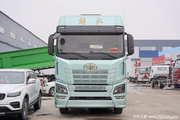 蚌埠蓝跃JH6 智尊版 610马力 6X4自动档牵引车6月钜惠