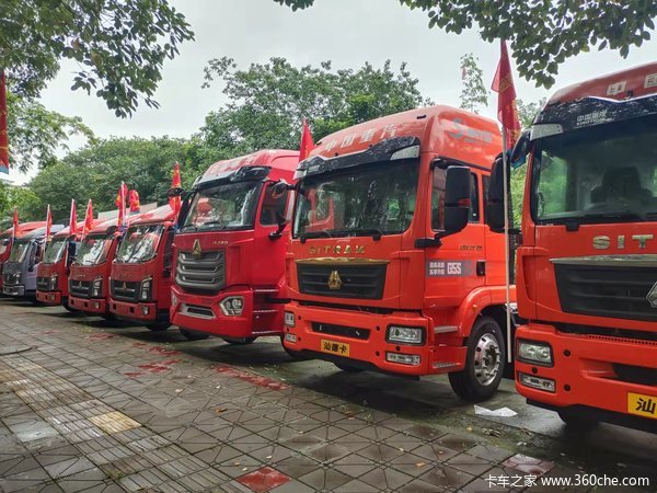 中国重汽豪沃蓝牌4.2米自贡一级经销商店