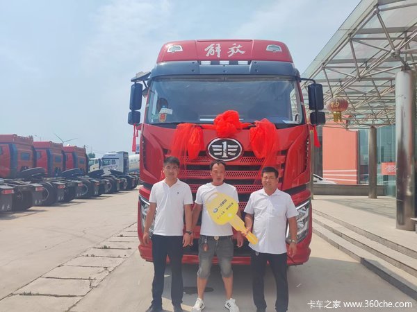 恭喜台前县客户 喜提解放J6V载货车