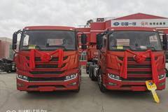 哈密市金鑫德汽车销售有限公司恭祝黄总喜提7台悍V牵引车