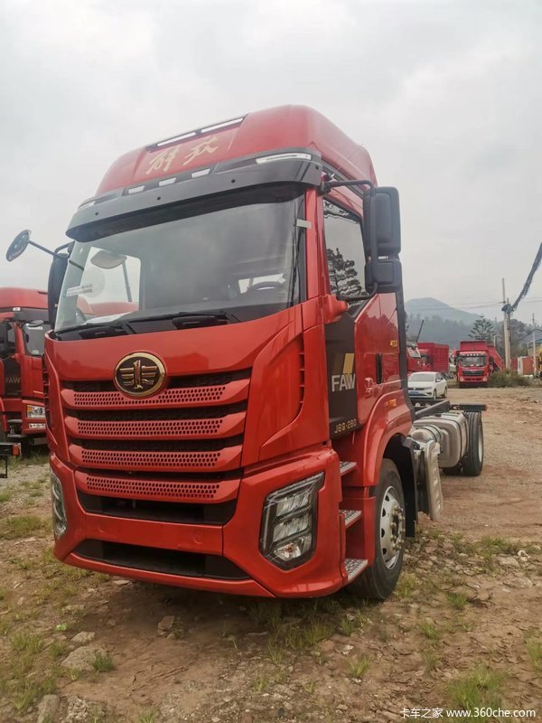 J6G载货车，280马力，油耗低，动力强