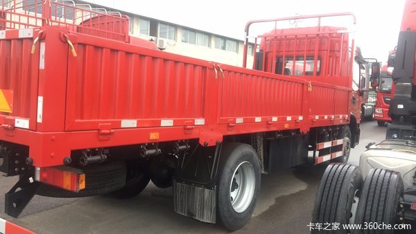 东风天锦KR高顶双卧原厂货箱，风神225马力发动机，法士特8档变