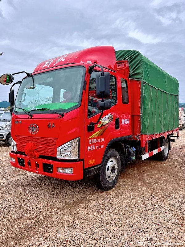 恭喜段老板吉日喜提致富车－J6F配140马力解放车