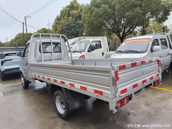 昆山福征长安跨越4S店跨越王X1载货车限时促销中 优惠1万