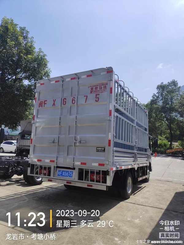 恭喜上杭县小詹服装店老板 喜提欧马可S1载货车
