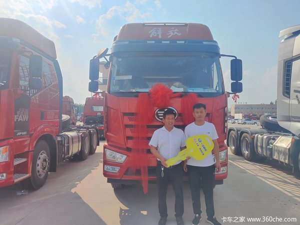 恭喜南乐县客户 喜提解放J6P牵引车