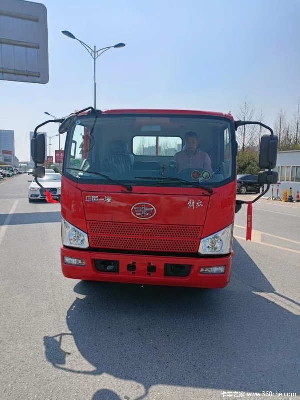 �������ж������˻���J6F�ػ������۴���ͣ�����0.8��