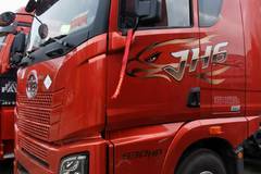 解放JH6领航版LNG天然气车530康机手动带液缓