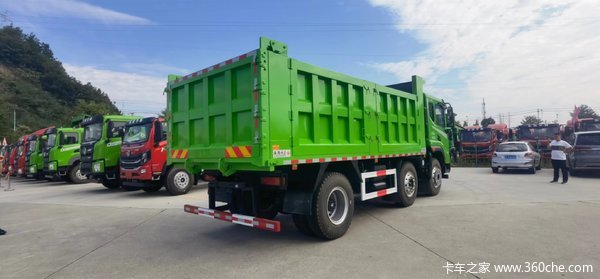 前四后四4.8米，5米，5.2米自卸车，年底清库存处理