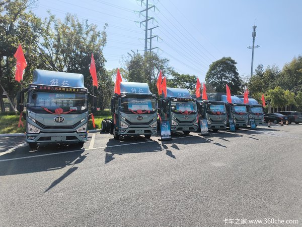 解放高端轻卡虎6G年底大优惠速来试驾