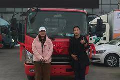 恭喜王女士 喜提虎V载货车 恭祝生意兴隆