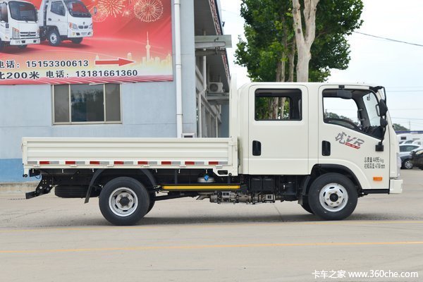 一汽解放双排轻卡,锡柴130马力,3200*1900*410
