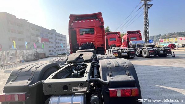 中国重汽 汕德卡SITRAK G7重卡 480马力 6X4 AMT自动档牵引车(国六)(ZZ4256V324HF1B)