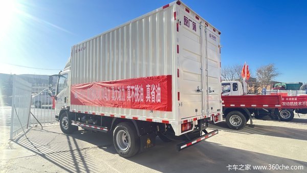 中国重汽统帅170马力单排箱货闪亮登场