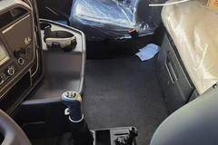 一汽解放 J6V重卡 经典版 520马力 6X4 牵引车(液缓)