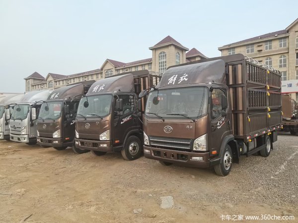解放 J6F宽体重载版高栏现车已到货