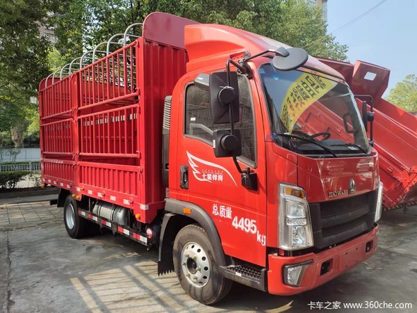 中国重汽HOWO 悍将 140马力平板高栏集装箱