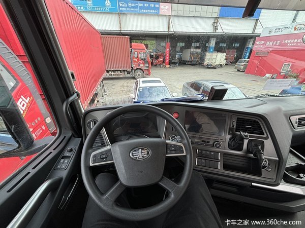 抢购在行动!上海解放J7牵引车降价大放送,立降4万