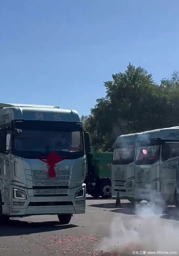 恭喜客户崔强 喜提解放JH6天然气车