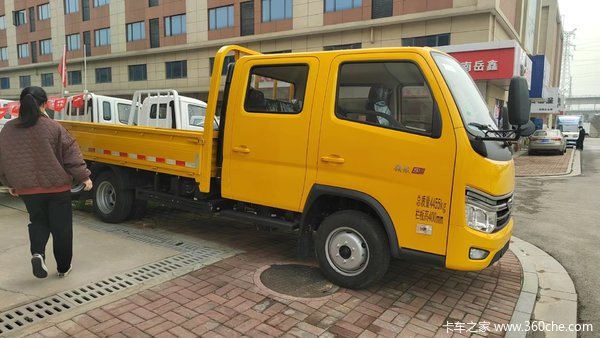 工地神车福田领航S1大双排柴油版，可选择油刹气刹，大空间低油耗