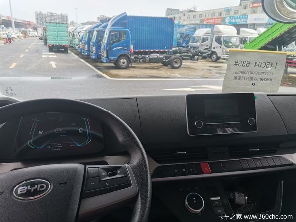 ���ǵ�T5 EV���������150ǧ�ߣ�Լ204��������ңң���ȣ�