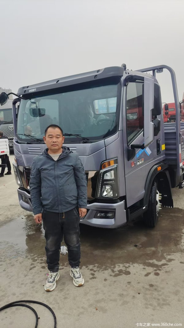 选购中国重汽豪沃统帅让您宽赢天下赚钱有道