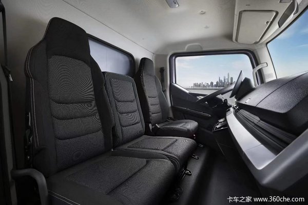 比亚迪T5混动冷藏,现购车可享受政府补贴3.5万元