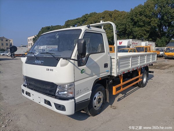 江铃顺达宽体4.2m厢式货车 行业好帮手
