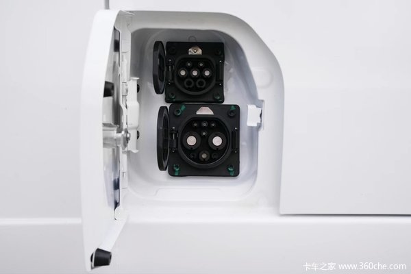 星享V7E电动封闭厢货成都市火热促销中 让利高达0.2万