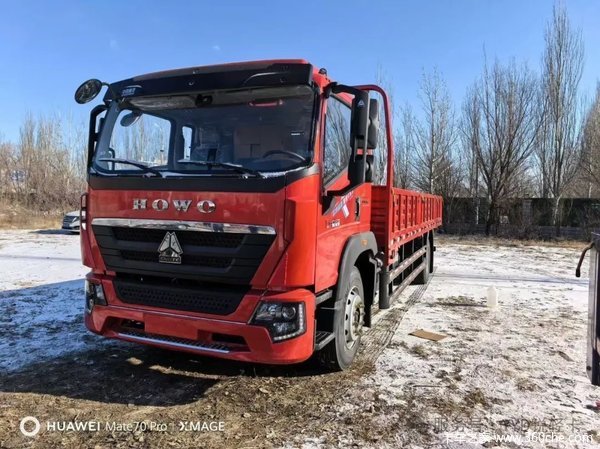中国重汽HOWO G5X中卡 200马力 4X2 5.75米