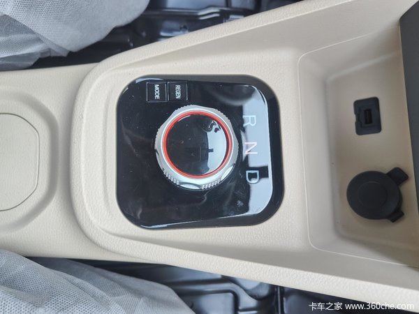 昆山福征店越星V7EV电动封闭厢货限时促销中 优惠8万